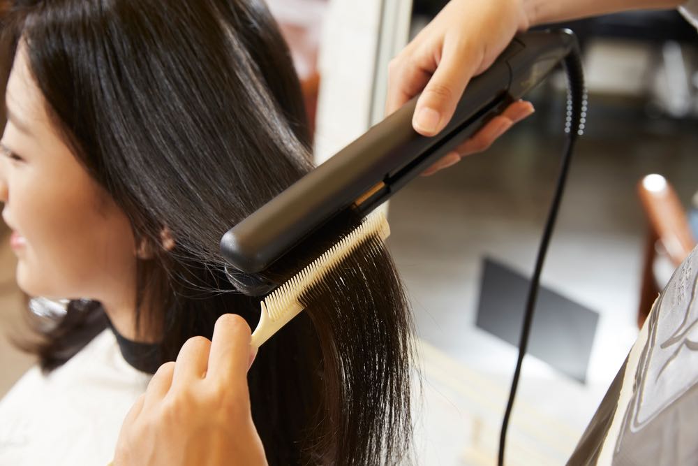 8 cách ngăn rụng tóc khi chuyển mùa, khắc phục nỗi ám ảnh mang tên “tóc rụng thành từng mảng” - Ảnh 7
